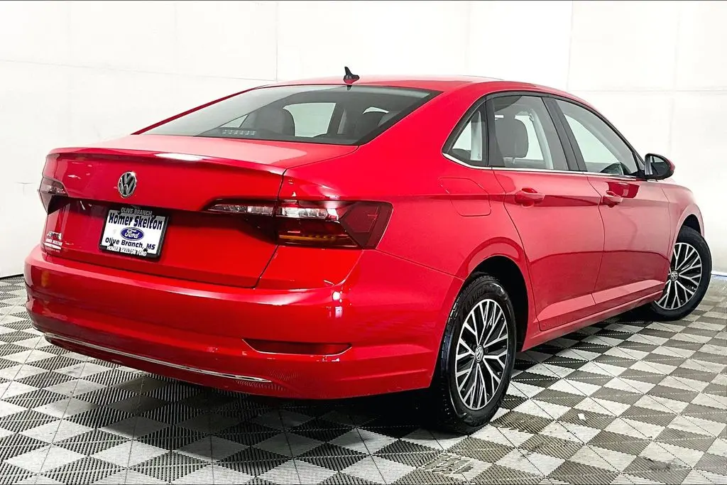 2019 Volkswagen Jetta - $13,941