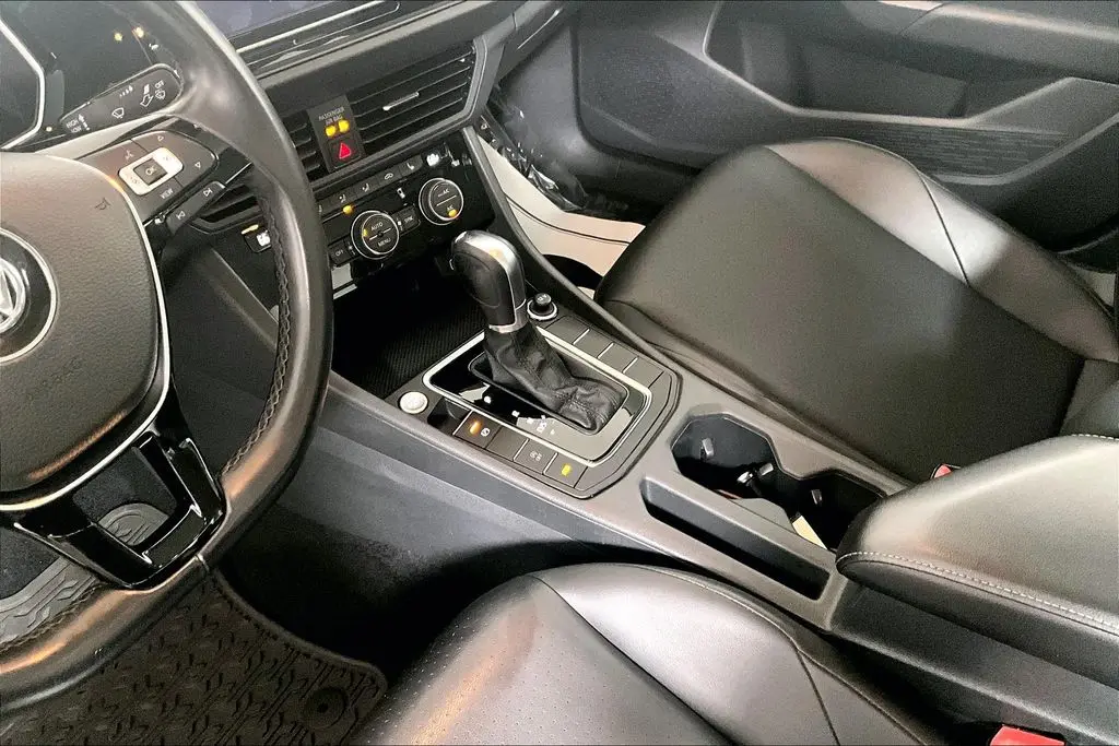 2019 Volkswagen Jetta - $13,941