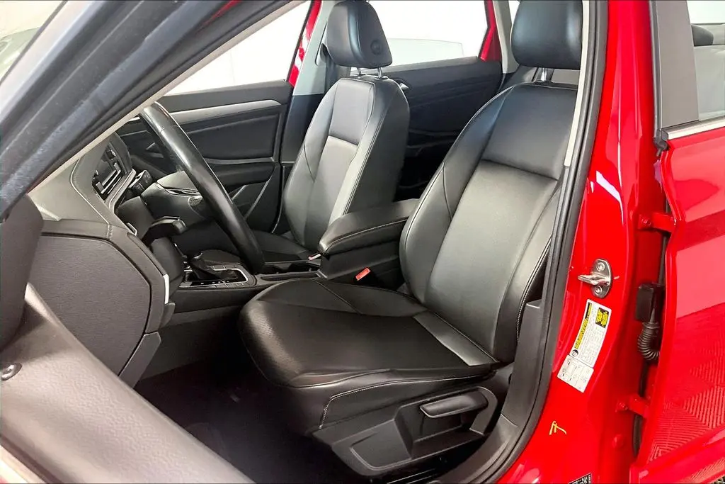 2019 Volkswagen Jetta - $13,941