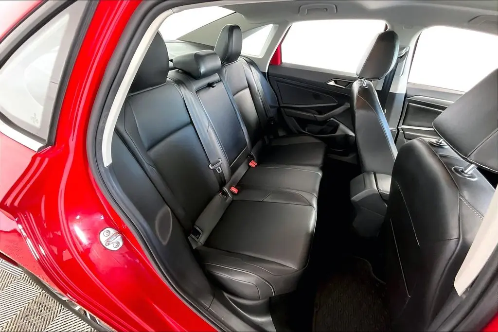 2019 Volkswagen Jetta - $13,941