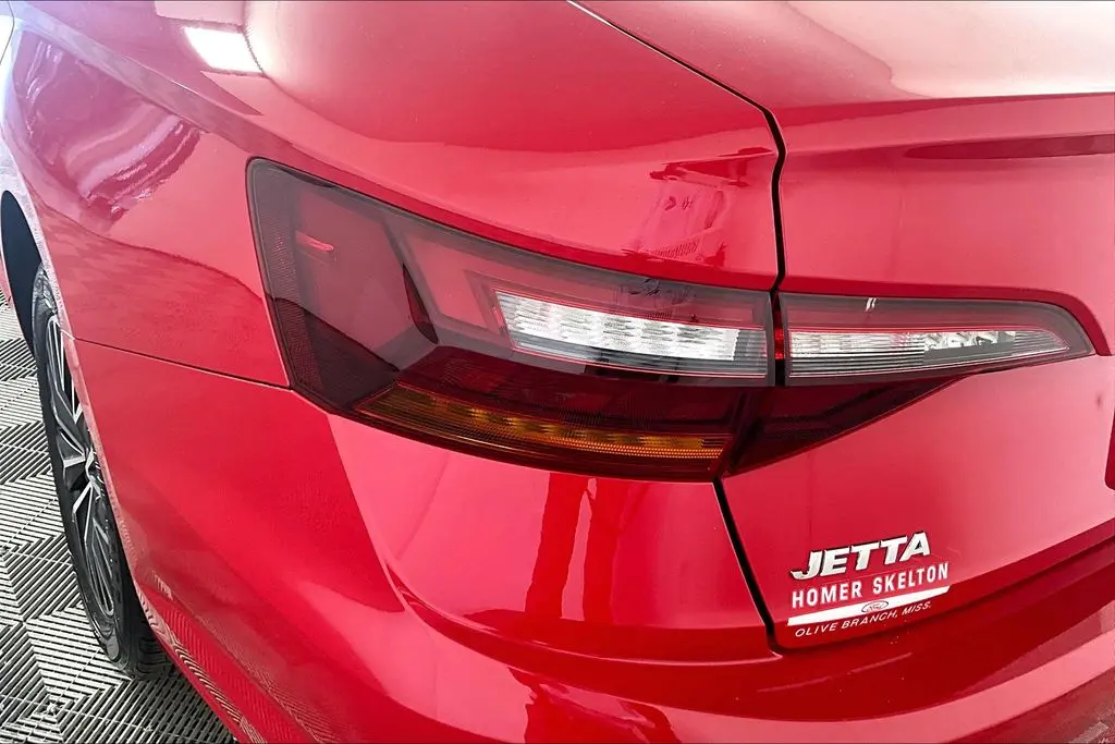 2019 Volkswagen Jetta - $13,941