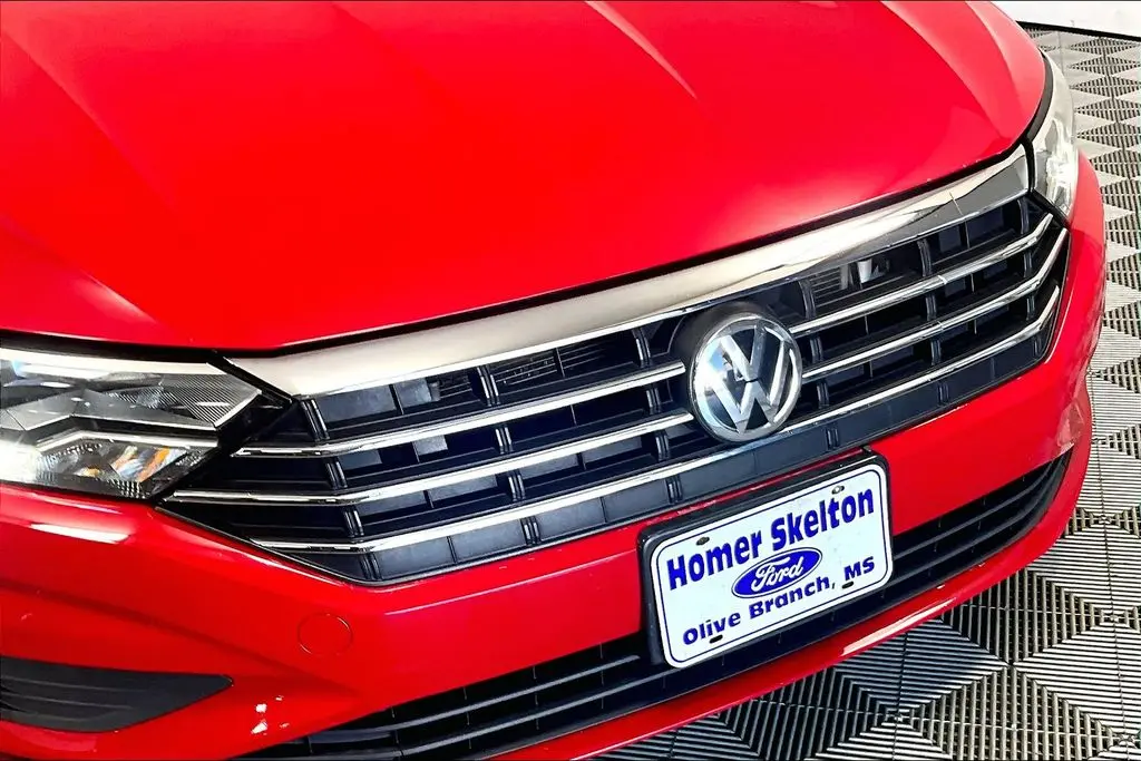2019 Volkswagen Jetta - $13,941