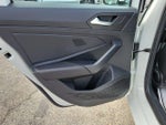 2019 Jetta Thumbnail 11