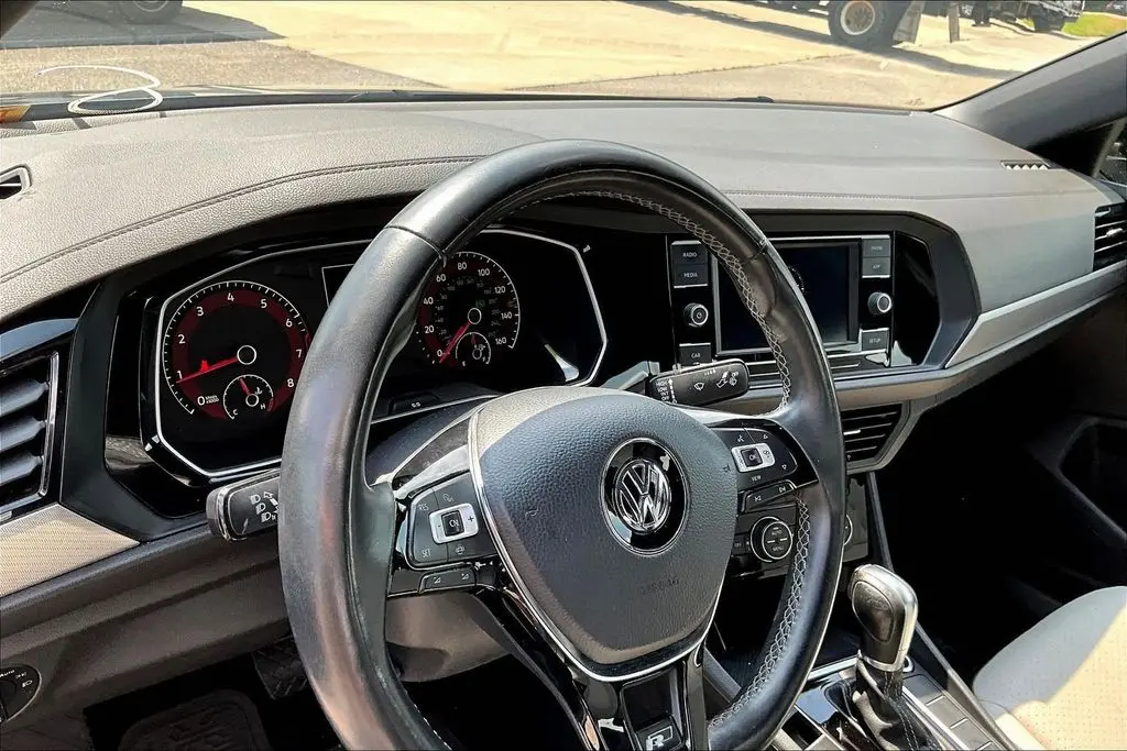 2019 Volkswagen Jetta - $16,650