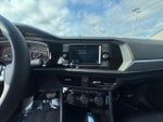 2020 Jetta Thumbnail 13