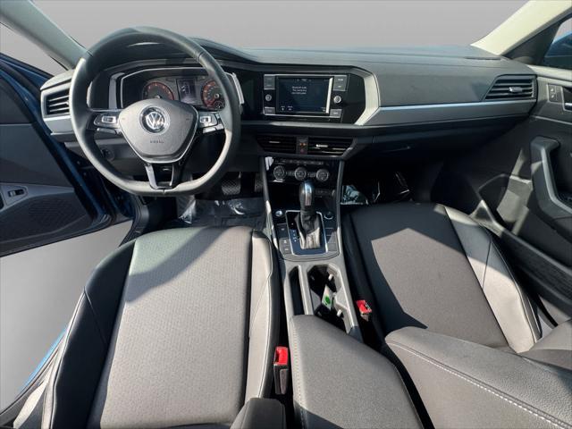 2020 Volkswagen Jetta - $17,575