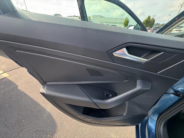 2020 Volkswagen Jetta - $17,575