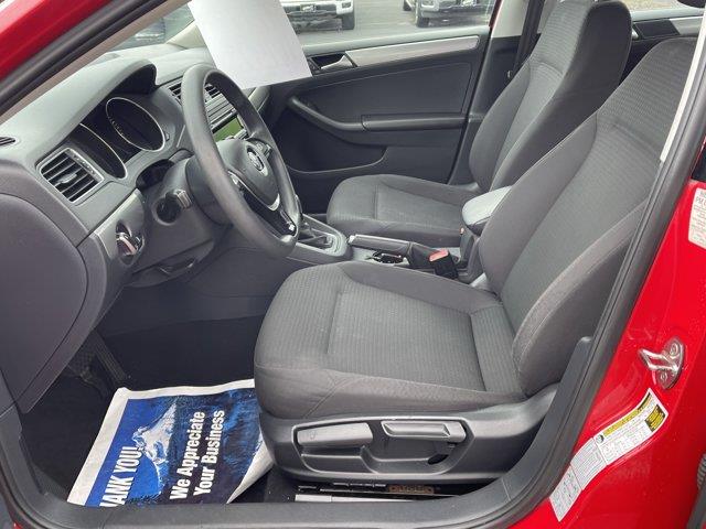 2015 Volkswagen Jetta - $8,747