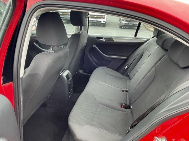 2015 Volkswagen Jetta - $8,747