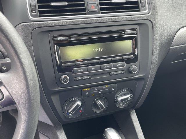 2015 Volkswagen Jetta - $8,747