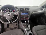 2015 Jetta Thumbnail 9