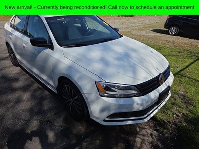 2016 Volkswagen Jetta 1.8T Sport 4DR Sedan 6A Pzev