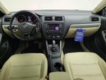 2016 Jetta Thumbnail 9