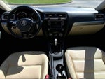 2017 Jetta Thumbnail 15