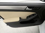 2017 Jetta Thumbnail 12