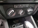 2017 Jetta Thumbnail 15