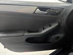 2017 Jetta Thumbnail 12