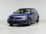 2017 Jetta Thumbnail 4