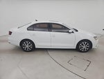2017 Jetta Thumbnail 4