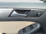 2017 Jetta Thumbnail 18
