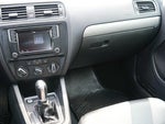 2017 Jetta Thumbnail 27
