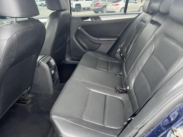 2013 Volkswagen Jetta - $4,494