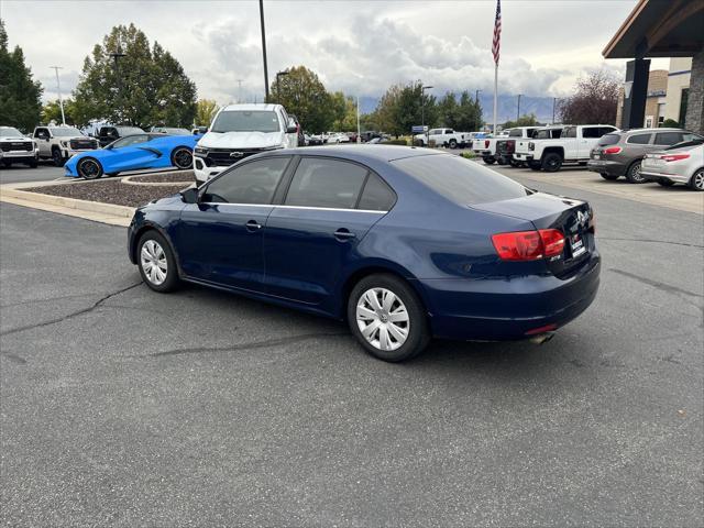 2013 Volkswagen Jetta - $4,494