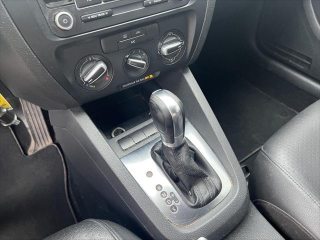 2013 Volkswagen Jetta - $4,494