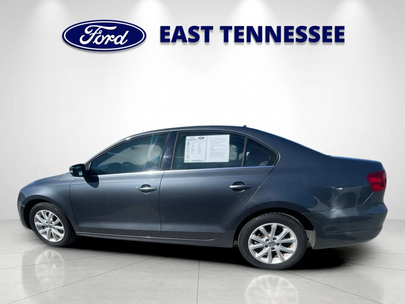 2013 Volkswagen Jetta - $9,788