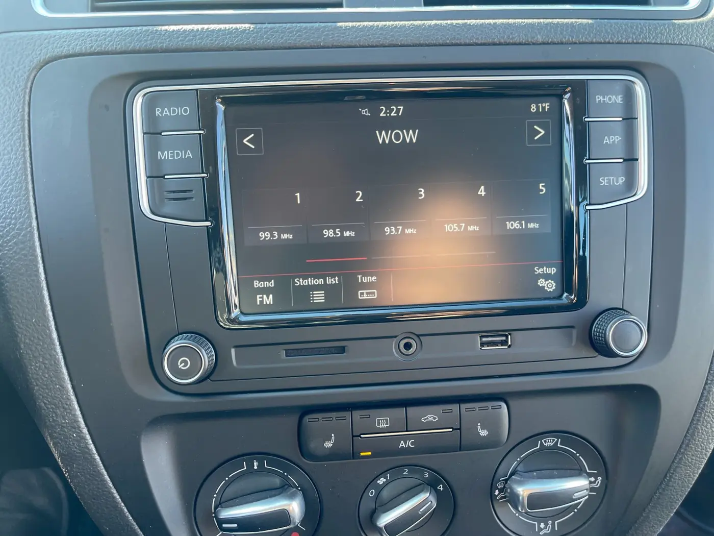 2013 Volkswagen Jetta - $9,788