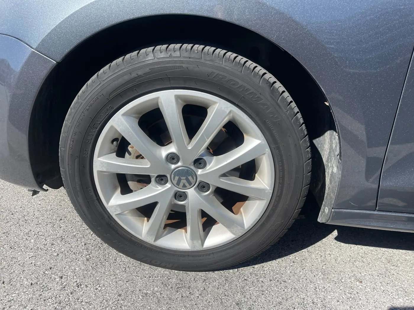 2013 Volkswagen Jetta - $9,788