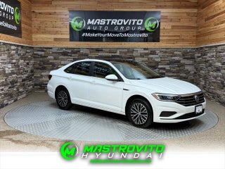 2019 Volkswagen Jetta with Pure White Exterior