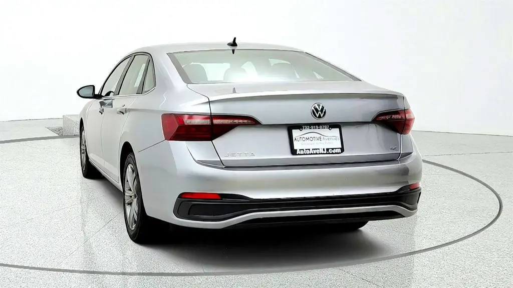2024 Volkswagen Jetta - $15,995
