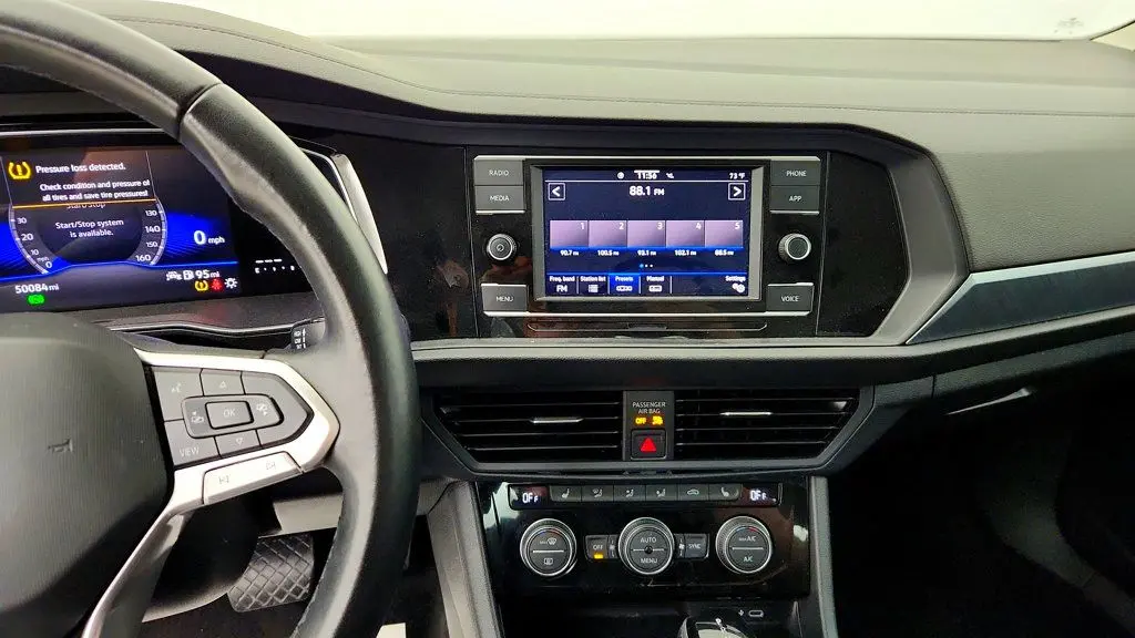 2024 Volkswagen Jetta - $15,995