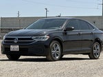 2023 Jetta Thumbnail 9