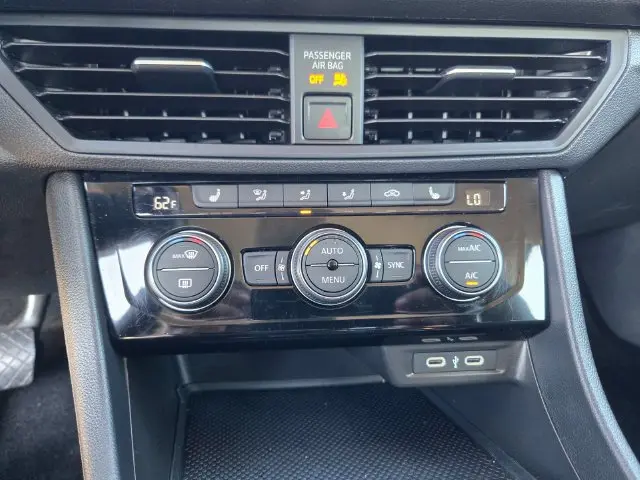 2024 Volkswagen Jetta - $17,570