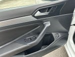 2023 Jetta Thumbnail 17