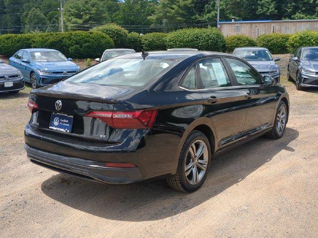 2024 Volkswagen Jetta - $18,300