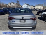 2024 Jetta Thumbnail 4