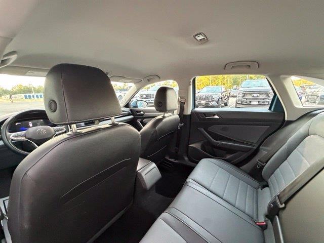 2025 Volkswagen Jetta - $17,100