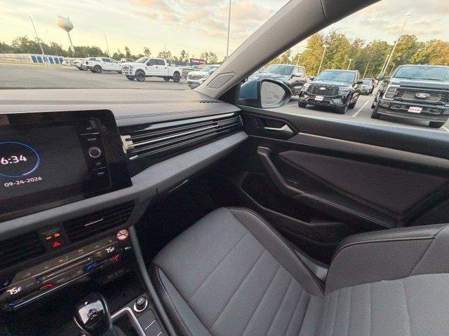 2025 Volkswagen Jetta - $17,100
