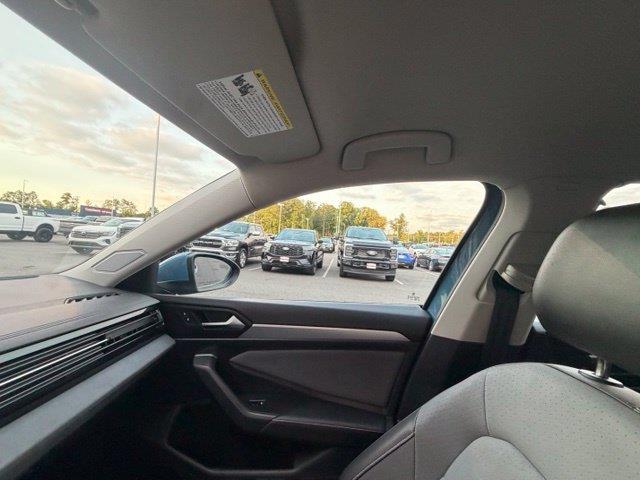 2025 Volkswagen Jetta - $17,100