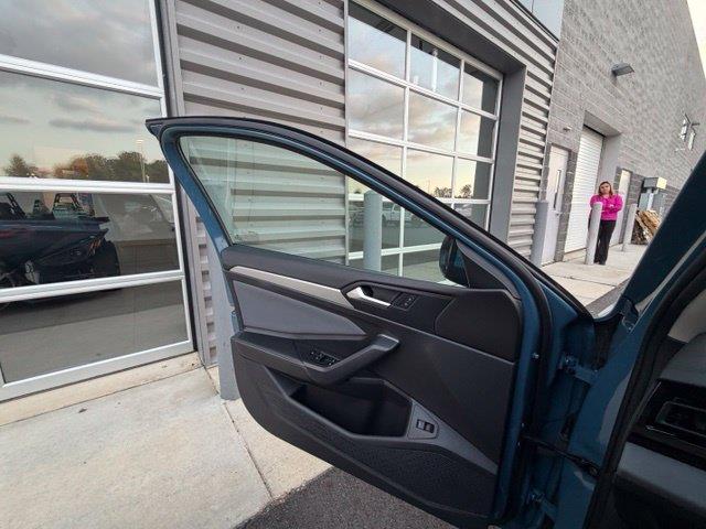2025 Volkswagen Jetta - $17,100