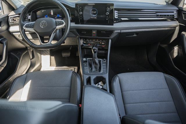 2025 Volkswagen Jetta - $17,400