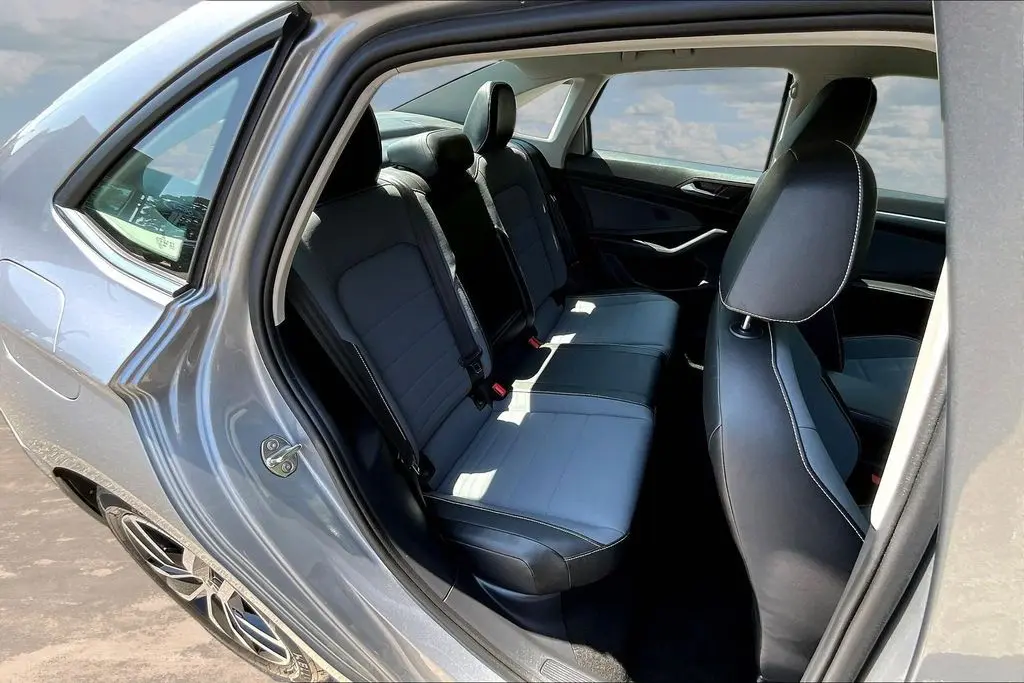 2025 Volkswagen Jetta - $19,500