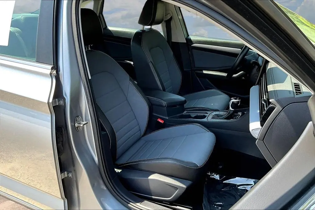 2025 Volkswagen Jetta - $19,500