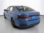 2025 Jetta Thumbnail 4