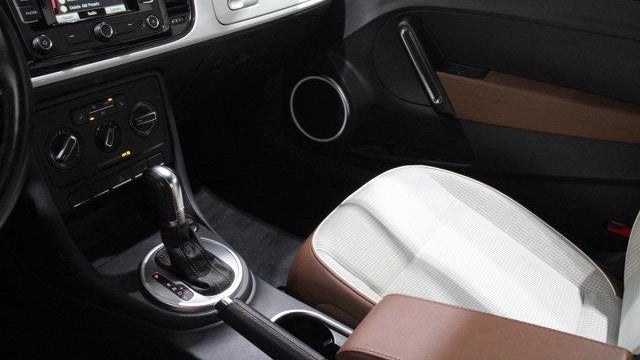 2015 Volkswagen Beetle 1.8T Classic PZEV
