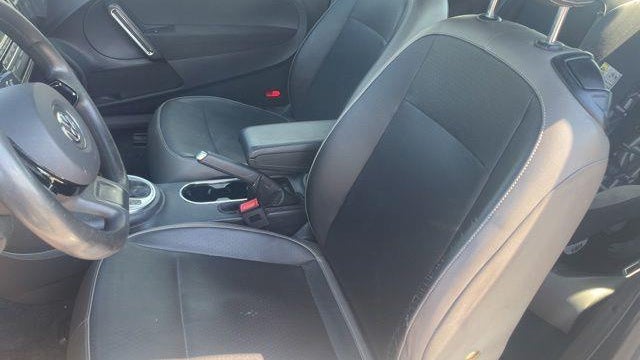 2015 Volkswagen Beetle 1.8T Classic PZEV