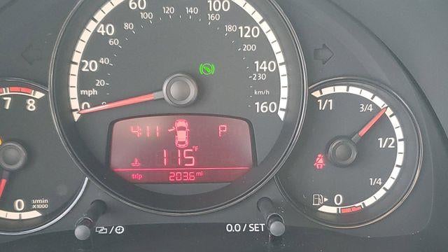 2015 Volkswagen Beetle 1.8T Classic PZEV